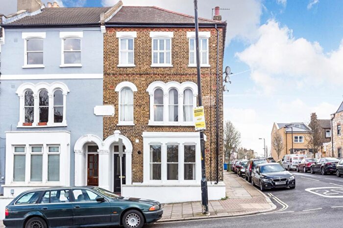 2 Bedroom Flat To Rent In Lordship Lane, SE22