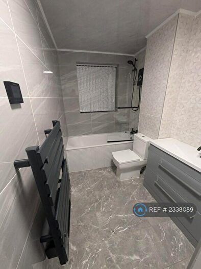 2 Bedroom Flat To Rent In Woburn Crescent, Birmingham, B43