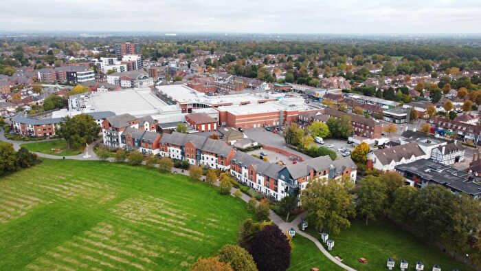 2 Bedroom Penthouse For Sale In Parkgate Mews, Shirley, Solihull, West Midlands, B90