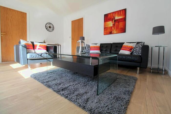 2 Bedroom Flat To Rent In Viewfield Mews, Top Floor, AB15