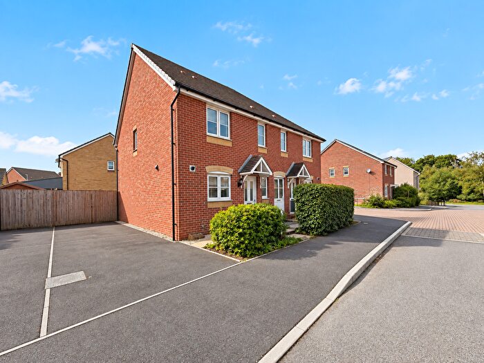 3 Bedroom Semi-Detached House For Sale In Ffordd Y Meillion, Penllergaer, Swansea, SA4