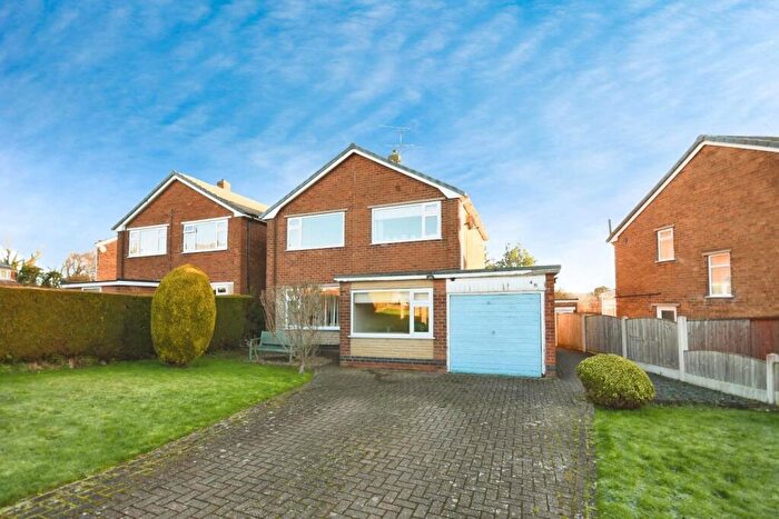3 Bedroom Detached House For Sale In Norwood Avenue, Hasland, Chesterfield, S41