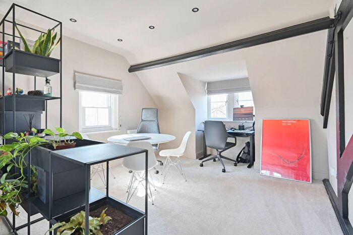 3 Bedroom Flat To Rent In Andrew Reed Court, Watford, WD24