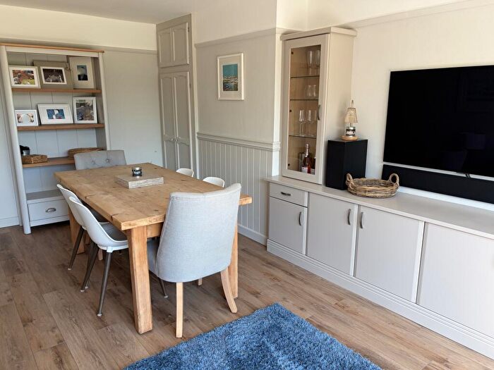 4 Bedroom Detached House For Sale In East Drove, BH19 - Photo 6