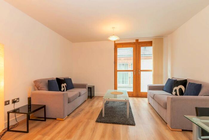 1 Bedroom Flat To Rent In Temple House, Temple Street, B2
