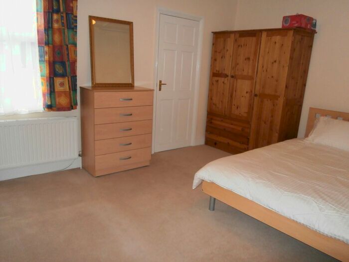 Studio To Rent In Very Near Dudley Road Area, Southall, UB2