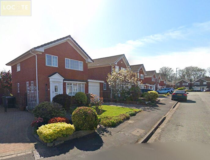 3 Bedroom Detached House For Sale In Links Rise, Davyhulme, M41
