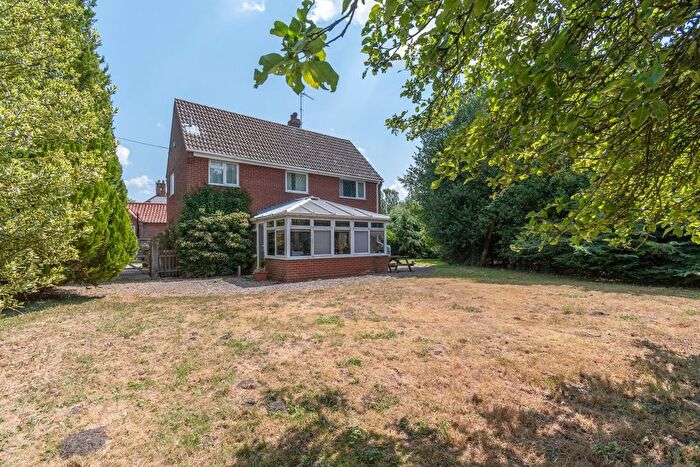 3 Bedroom Detached House For Sale In The Street, Sculthorpe, NR21
