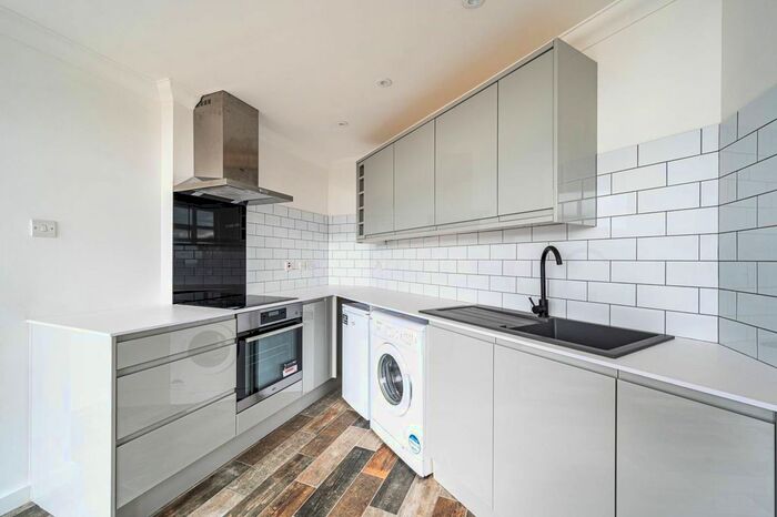 1 Bedroom Flat To Rent In Stoke Newington High Street, Stoke Newington, London, N16