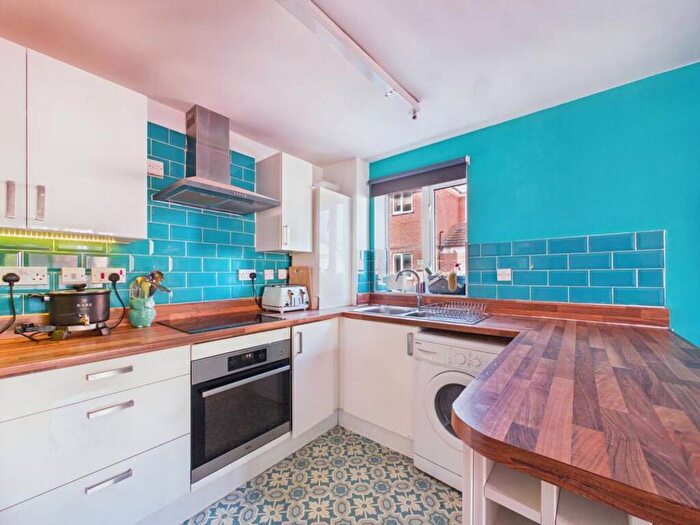 1 Bedroom Flat For Sale In Gloucester Road, Stow Court Gloucester Road, GL51