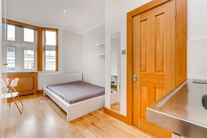 Studio To Rent In Glendower Place, London, SW7