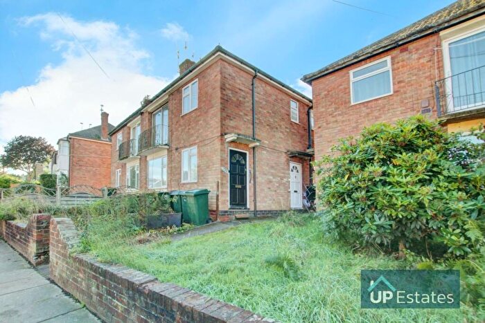 2 Bedroom Maisonette To Rent In Sunnybank Avenue, Coventry, CV3