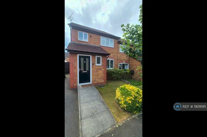 3 Bedroom Semi-Detached House To Rent In Northumberland Way, Manchester, M22