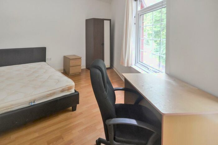4 Bedroom Semi-Detached House To Rent In Bed On Langley Road, Fallowfield, Manchester, M14