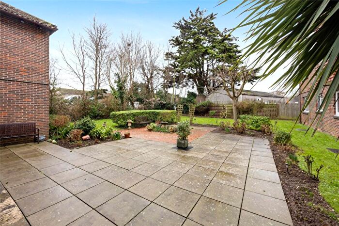 1 Bedroom Flat For Sale In Freshbrook Road, Lancing, West Sussex, BN15