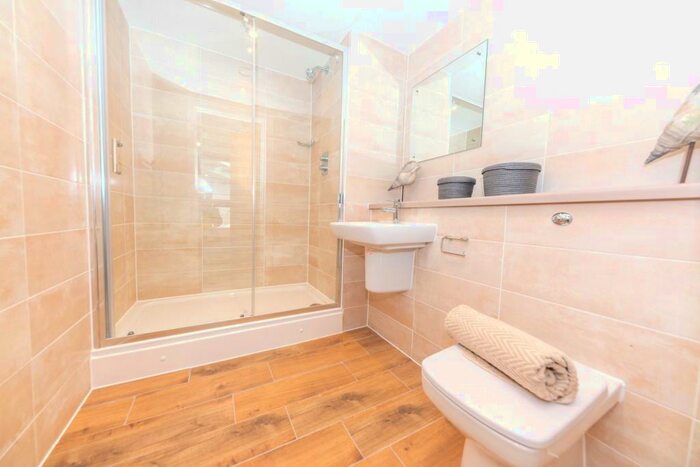 2 Bedroom Flat To Rent In Manchester Waters, Pomona Strand, Old Trafford, M16