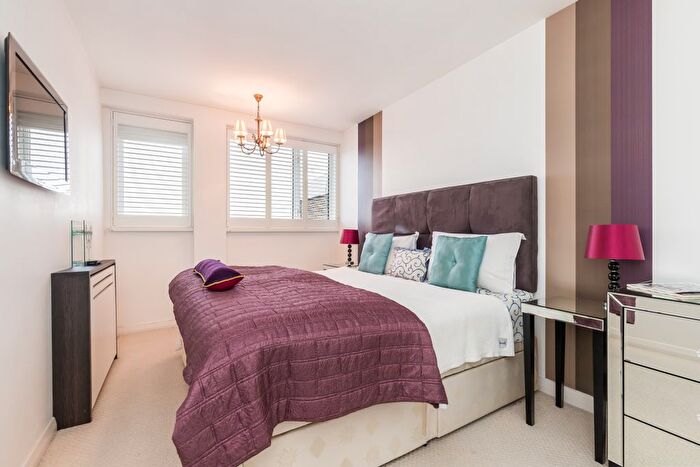 1 Bedroom Flat To Rent In Heathfield Road, London, SW18