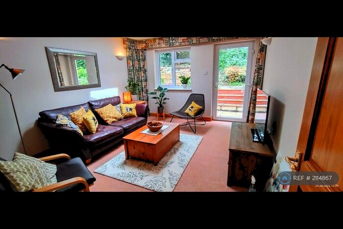 1 Bedroom Flat To Rent In Oakhurst Rise, Cheltenham, GL52