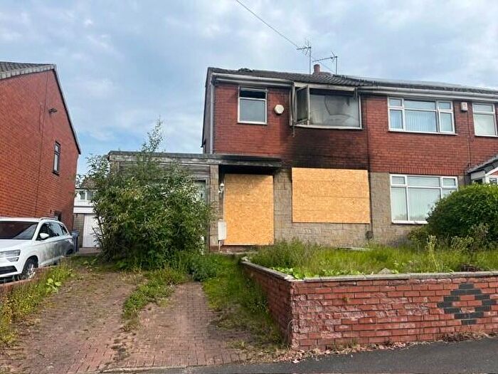 Semi-Detached House For Sale In Pine Grove, Royton, Oldham, Greater Manchester, OL2