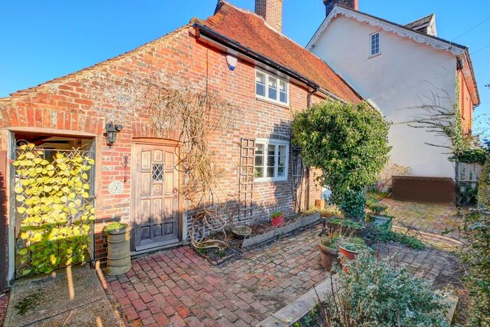 2 Bedroom Cottage For Sale In The Street, Framfield, Uckfield, TN22