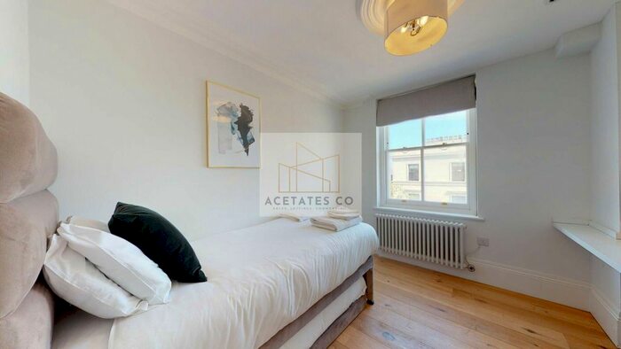 3 Bedroom Flat To Rent In Cromwell Road, South Kensington, London, SW7