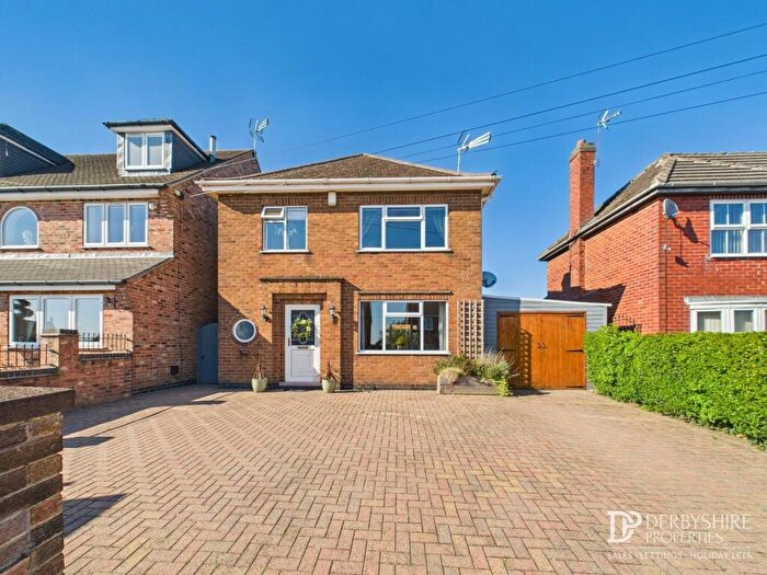 3 Bedroom Detached House For Sale In New Street, Swanwick, DE55