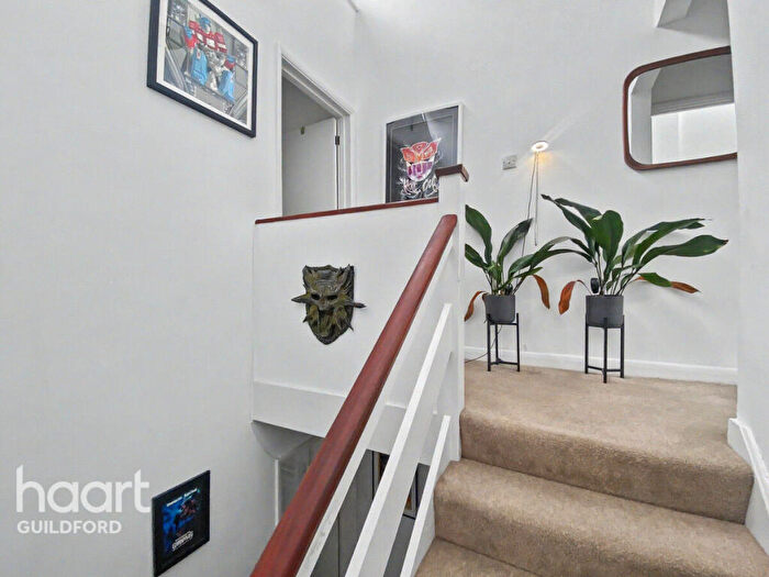 3 Bedroom Terraced House For Sale In Drummond Road, Guildford, GU1