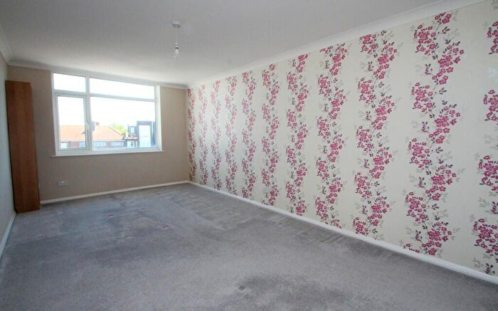 2 Bedroom Apartment To Rent In Broadwater Boulevard Flats, Worthing, BN14
