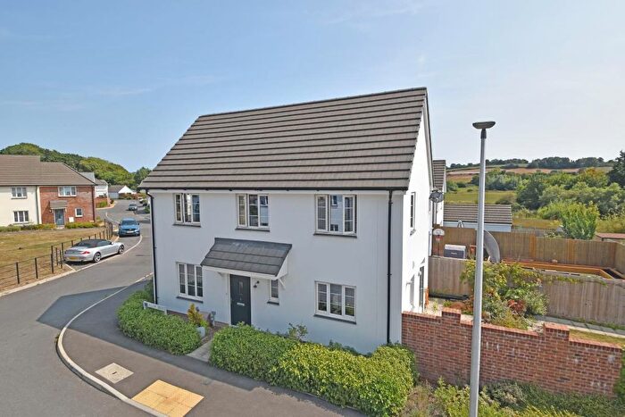 3 Bedroom Detached House For Sale In Willow Drive, Uffculme, Cullompton, EX15