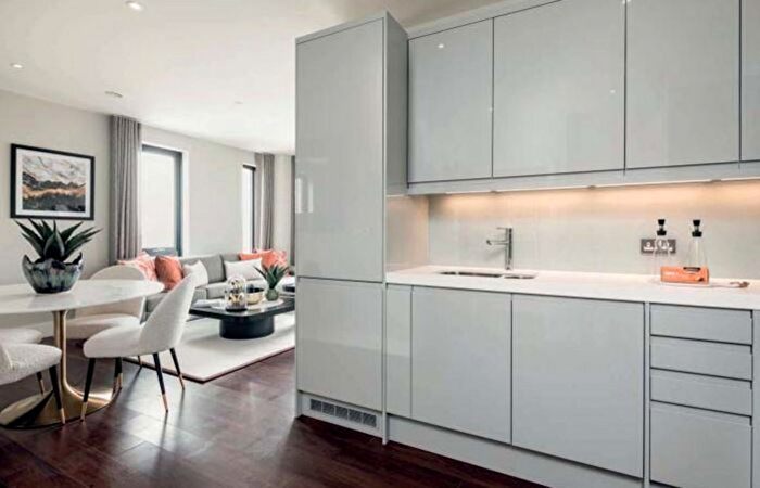 2 Bedroom Flat To Rent In Orchard Wharf, London, E14