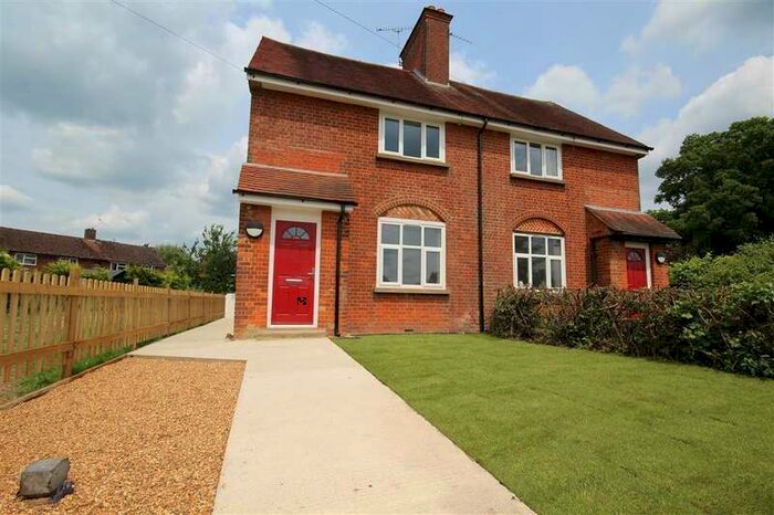 3 Bedroom Semi-Detached House To Rent In Kings Farm Cottages, Blakes Road, Wargrave, Reading, RG10