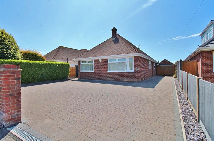 3 Bedroom Detached Bungalow For Sale In Stubbington Lane, Stubbington, PO14