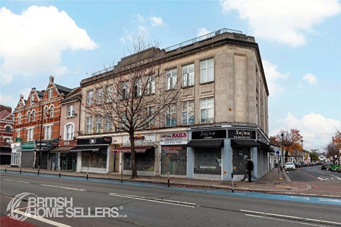 2 Bedroom Flat For Sale In Upper Tooting Road, London, SW17