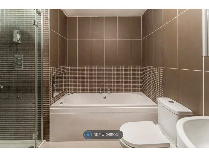 4 Bedroom Terraced House To Rent In Burns Close, Carshalton Beeches, SM5
