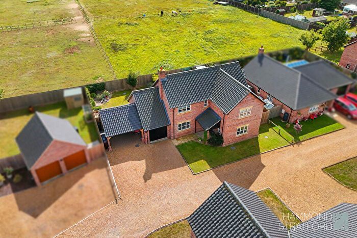 4 Bedroom Detached House For Sale In Harper Close, Shropham, NR17