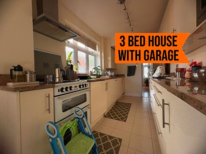 3 Bedroom Semi-Detached House To Rent In Ainsdale Crescent, North Harrow, HA5