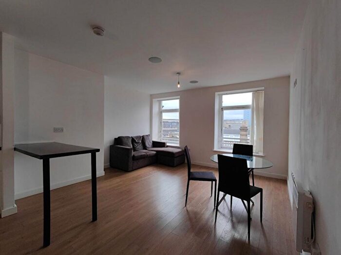 2 Bedroom Flat To Rent In Sunbridge Road, Bradford, BD1