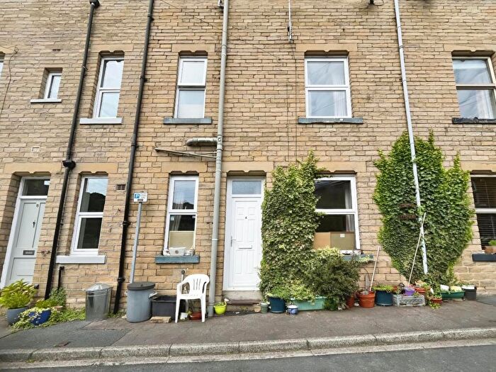 1 Bedroom Terraced House For Sale In Melbourne Street, Hebden Bridge, West Yorkshire, HX7