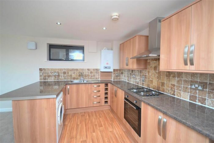 2 Bedroom Flat To Rent In Station Road, Kettering, NN15