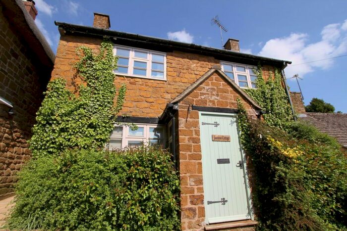 3 Bedroom Cottage To Rent In Main Street, Wroxton, Oxon, OX15