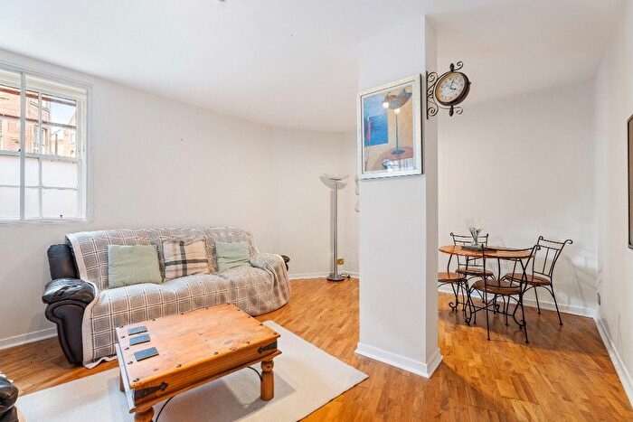 2 Bedroom Flat To Rent In North Leith Mill, Leith, Edinburgh, EH6
