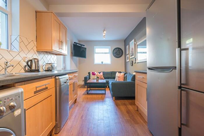 6 Bedroom Terraced House To Rent In Montgomerie Road, Portsmouth, PO5