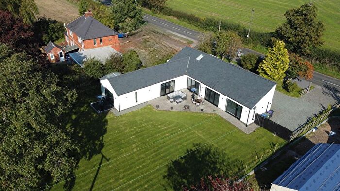 4 Bedroom Bungalow For Sale In Brigg Road, Moortown, Market Rasen, LN7