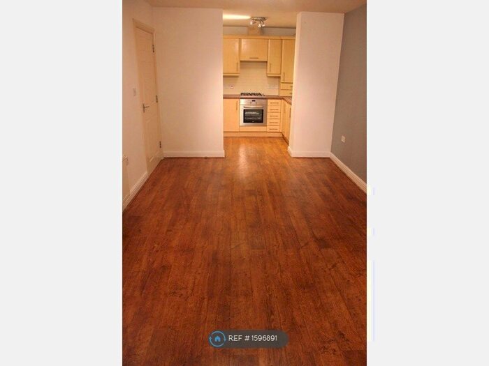 1 Bedroom Flat To Rent In Flash Road, Oldbury, B69