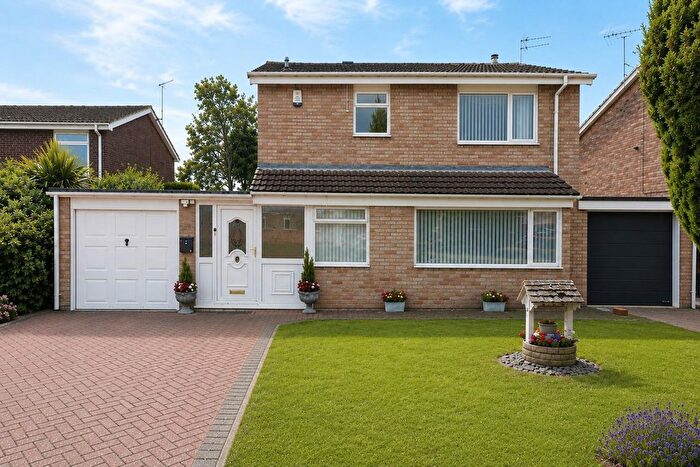 3 Bedroom Detached House For Sale In Minster Close, Cantley, Doncaster, DN4