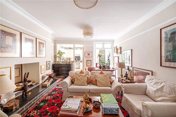 2 Bedroom Flat To Rent In Queen's Gate Place, London, SW7