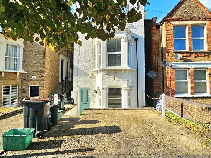 2 Bedroom Maisonette To Rent In Birkbeck Road, BR3