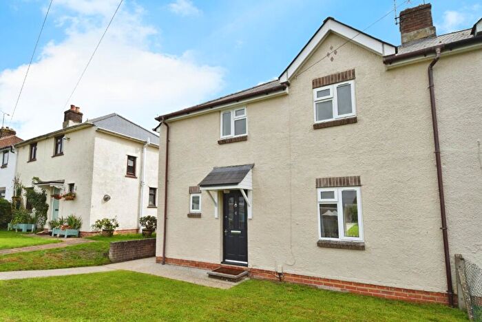 3 Bedroom Semi-Detached House For Sale In Parsonage Road, Amesbury, SP4