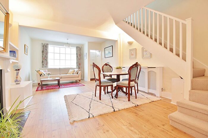 2 Bedroom Terraced House For Sale In Queens Terrace, Isleworth, TW7
