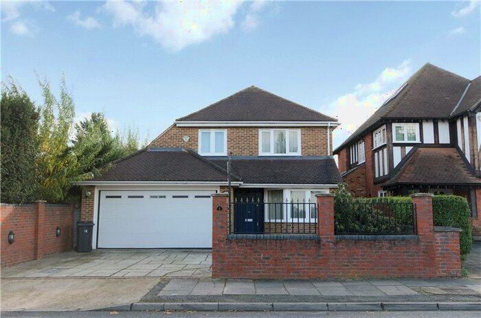 4 Bedroom Detached House To Rent In Nelson Road, New Malden, Surrey, KT3